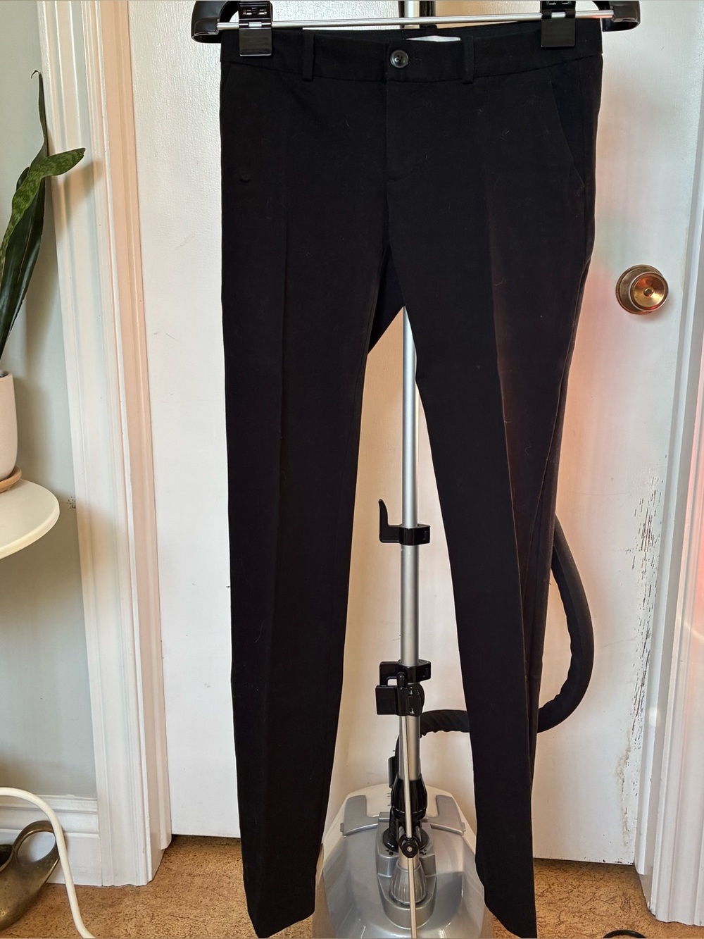 GAP BLACK TROUSERS
